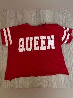 On Fire Red "QUEEN" 100% Cotton Graphic Tee Large